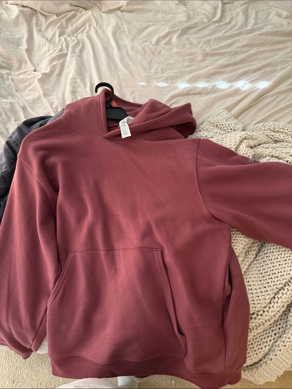 ALO Yoga Cozy Pullover Hoodie in Dusty Rose Burgundy